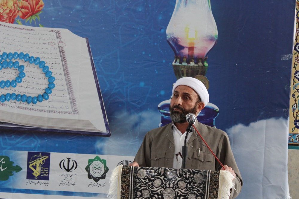 دوری از قرآن عامل بسیاری از مشکلات جامعه است